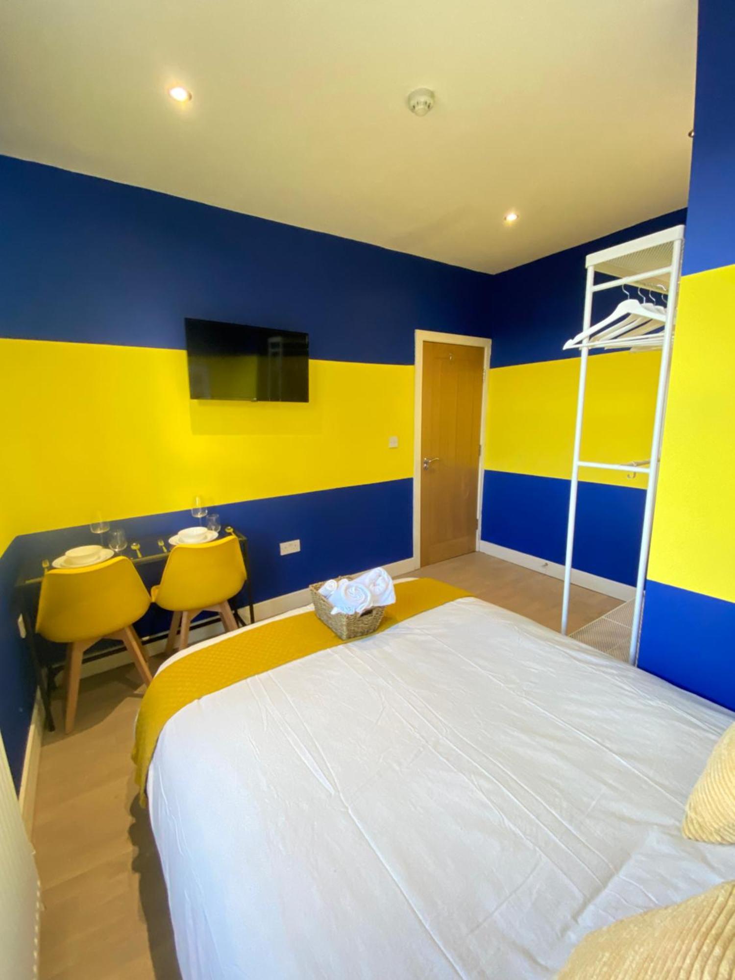 Cozy En-suite Near Stratford Gjestgiverier