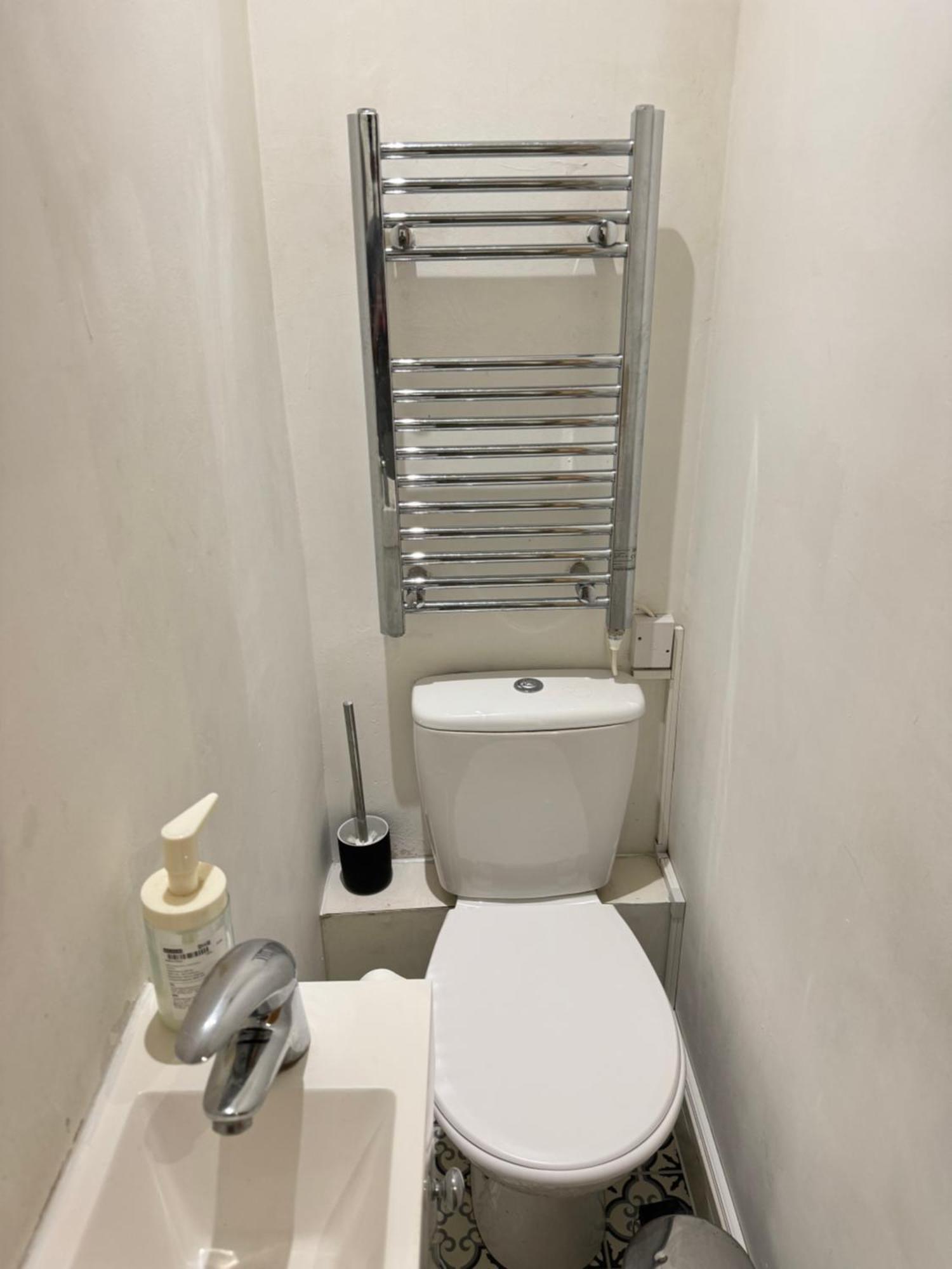 Gjestgiverier Cozy En-suite Near Stratford *