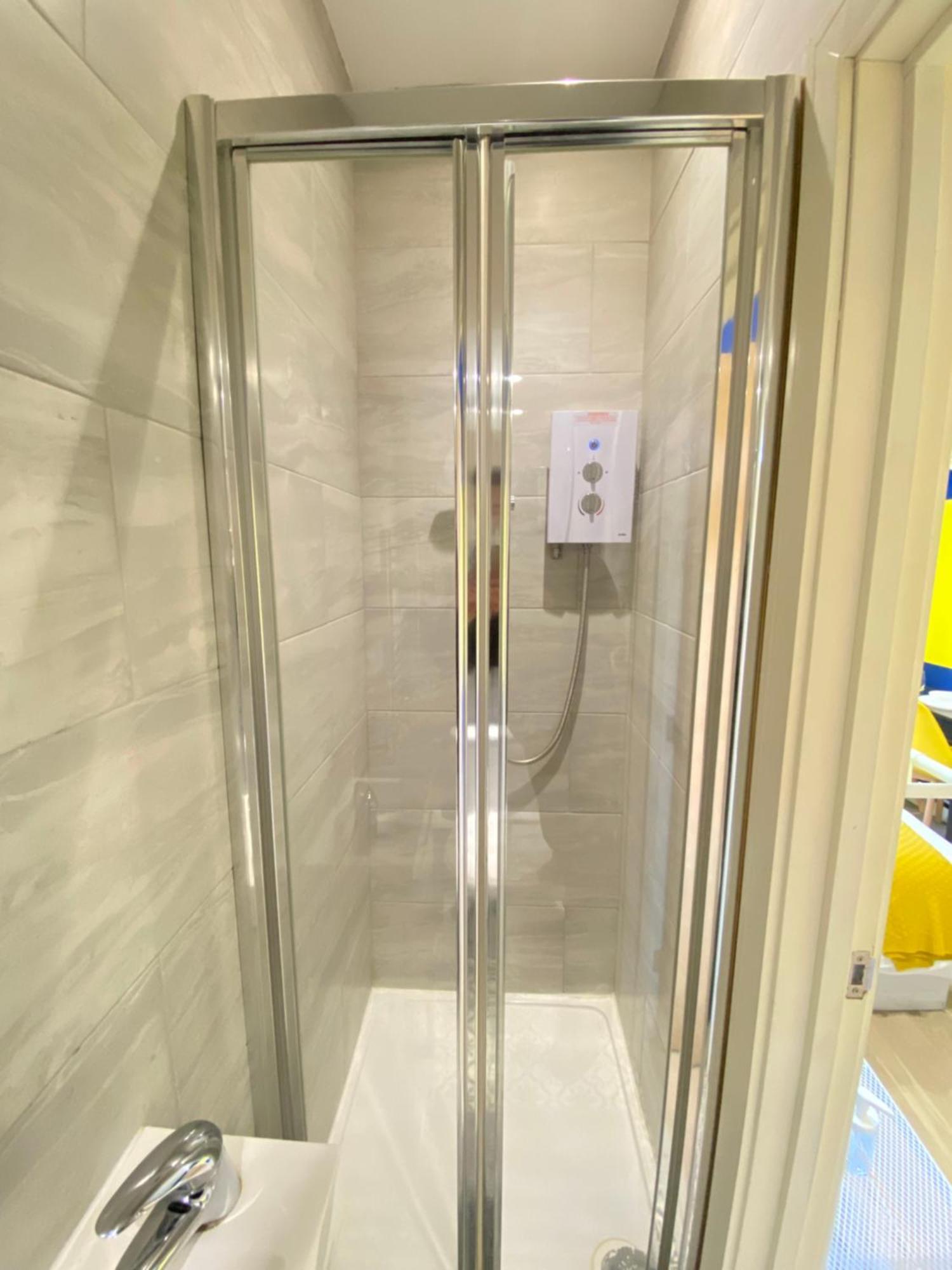 Cozy En-suite Near Stratford Gjestgiverier London