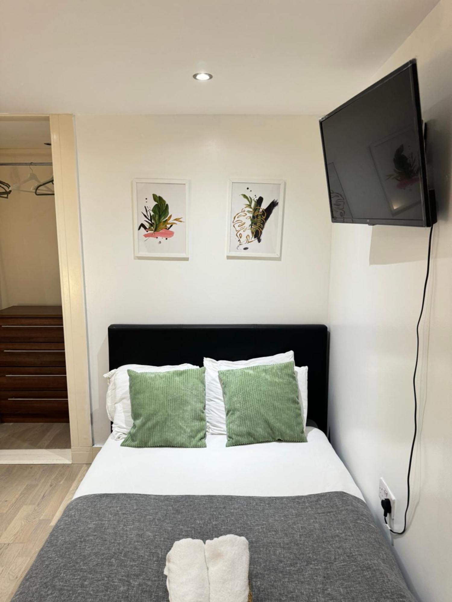 Gjestgiverier Cozy En-suite Near Stratford London