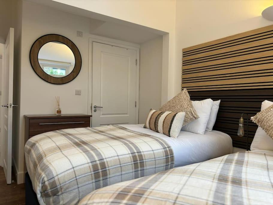 The Urban Retreat 4bdr Sleep 14 Holiday home