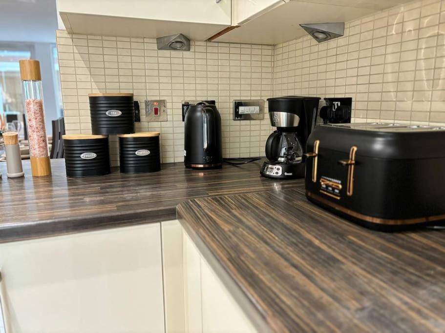 Holiday home The Urban Retreat 4bdr Sleep 14 *