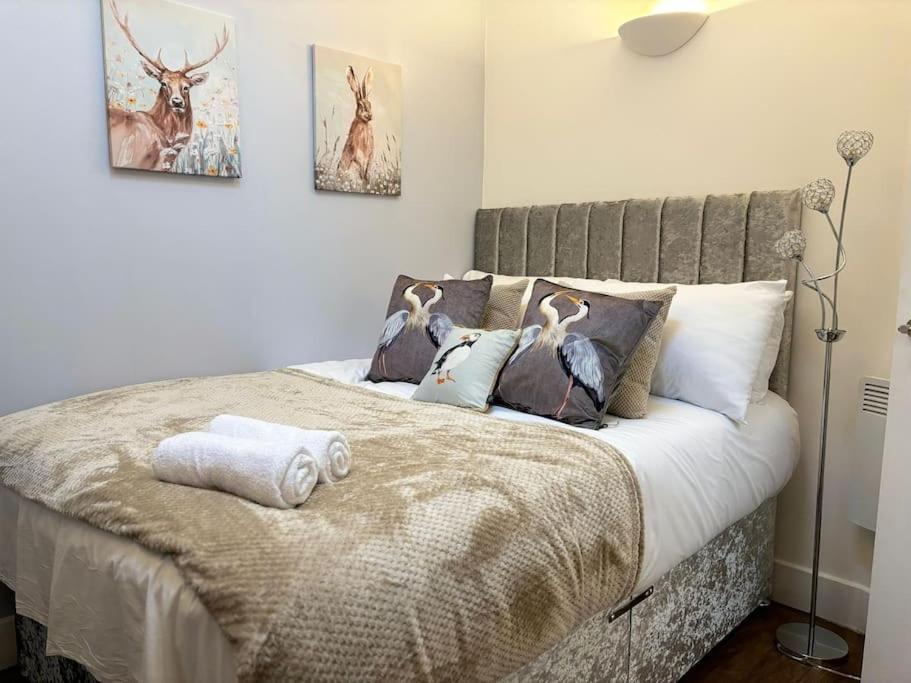 The Urban Retreat 4bdr Sleep 14 *