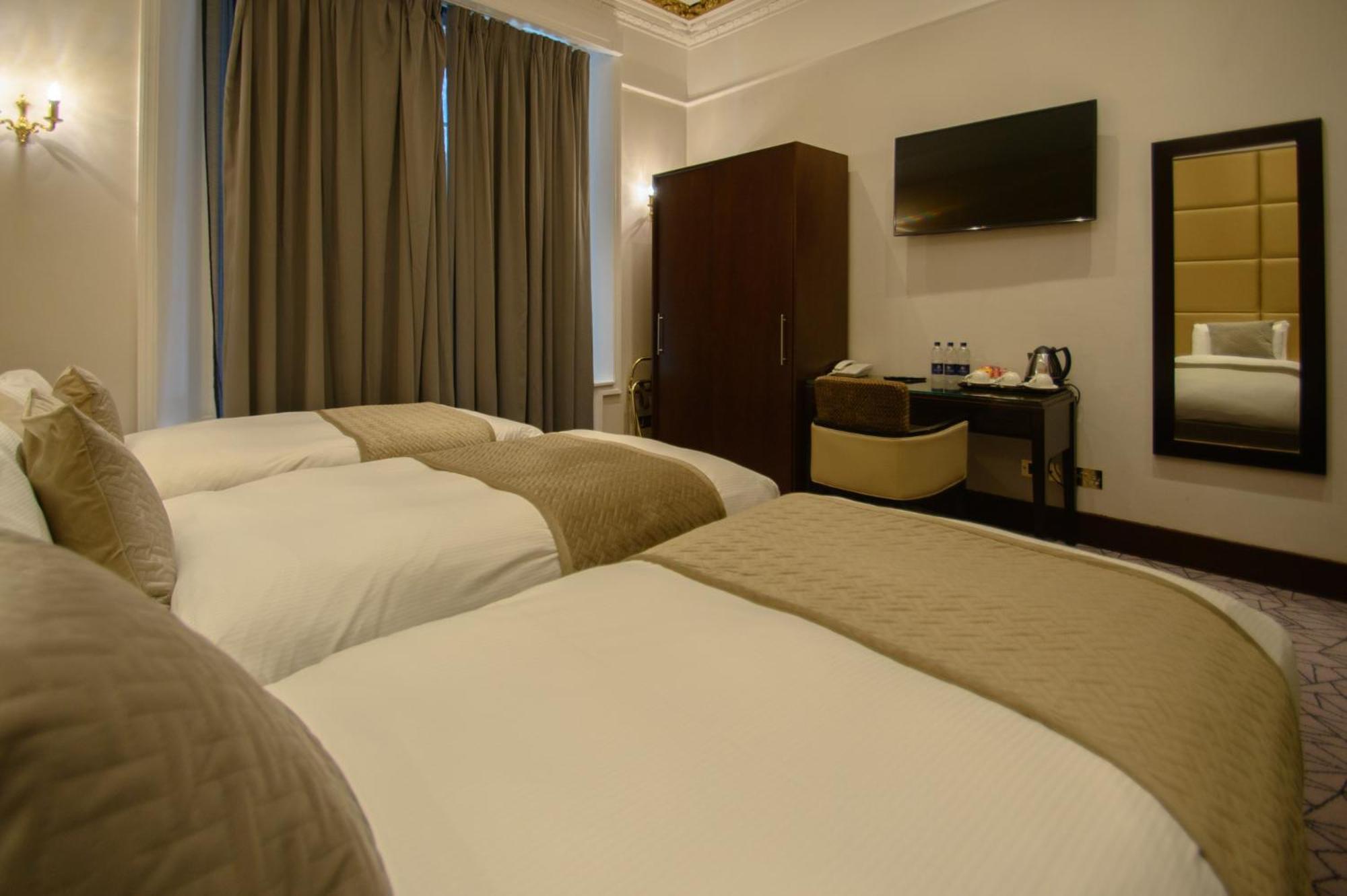 Hyde Park International Hotel
