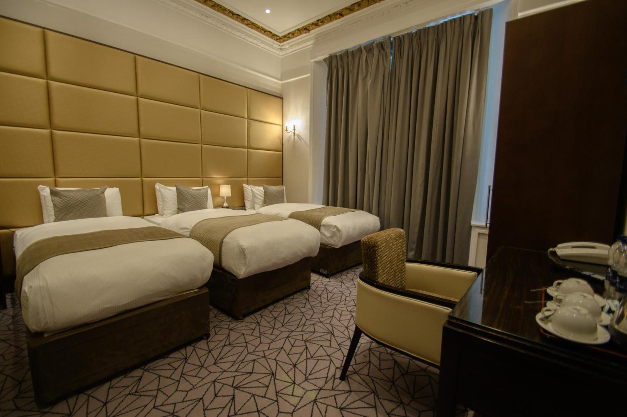 Hyde Park International Hotel