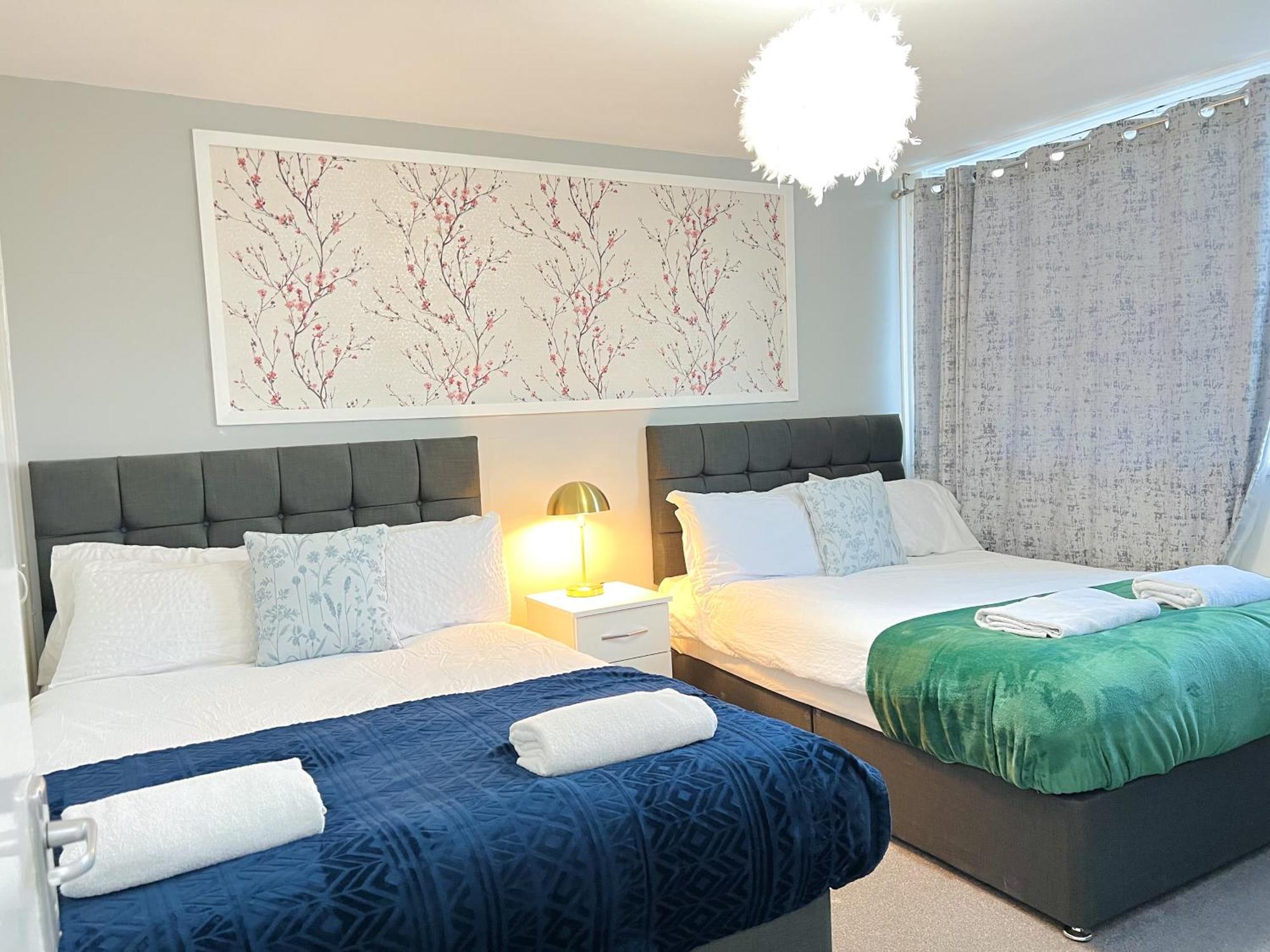 K Paddington 3 Bedroom Renovated Recently Apartment *