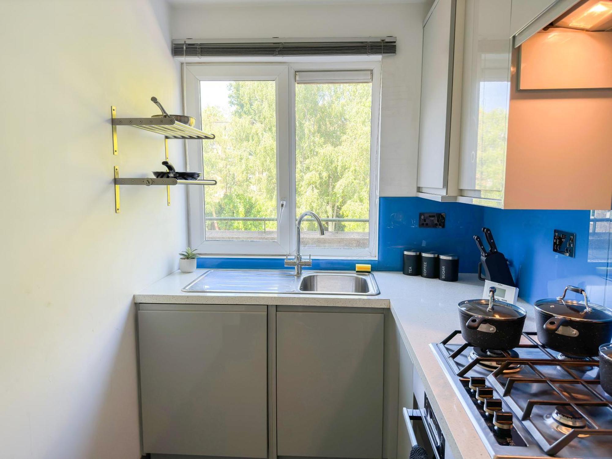 Charming 2-bedroom Flat With Private Balcony Near Islington Station, Canonbury Leilighet *