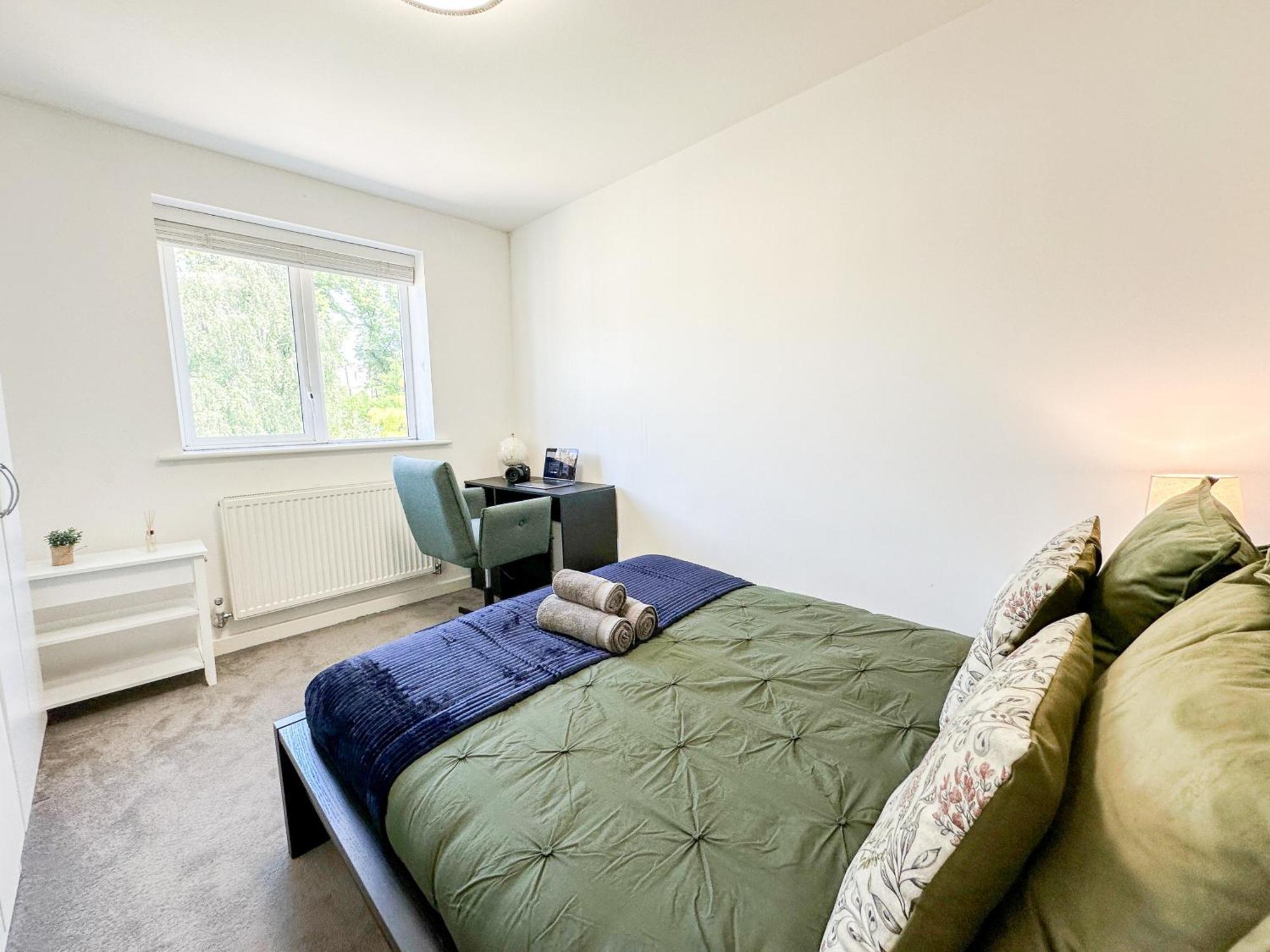 Charming 2-bedroom Flat With Private Balcony Near Islington Station, Canonbury Leilighet London
