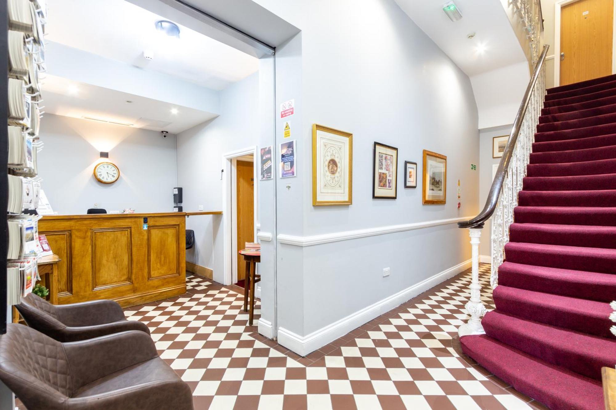 Coronation Hotel 3*