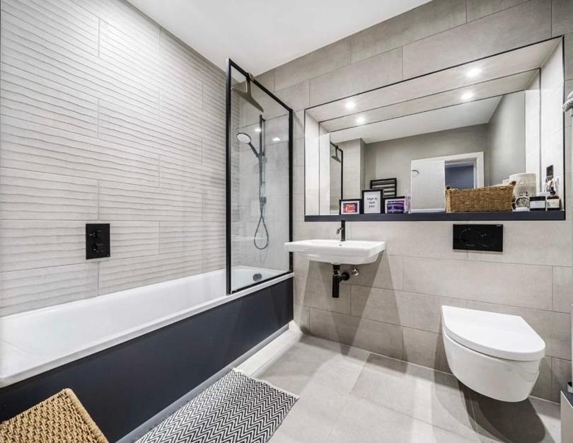 Female Only Ensuite Privat overnatting *