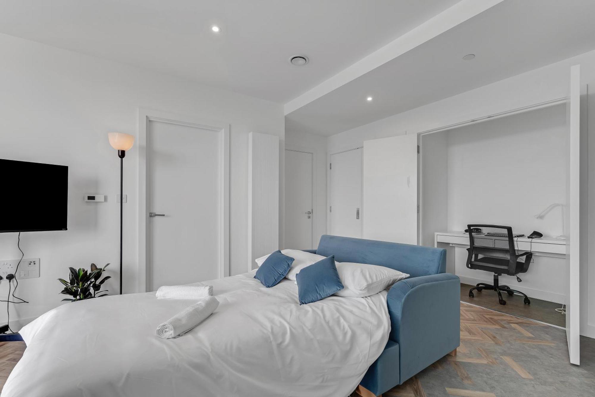 Appartement Lovely View Near Floor, 1gb Wifi, Near Canary Wharf, City, Stratford, Free Coffee, Snacks, Milk Londen