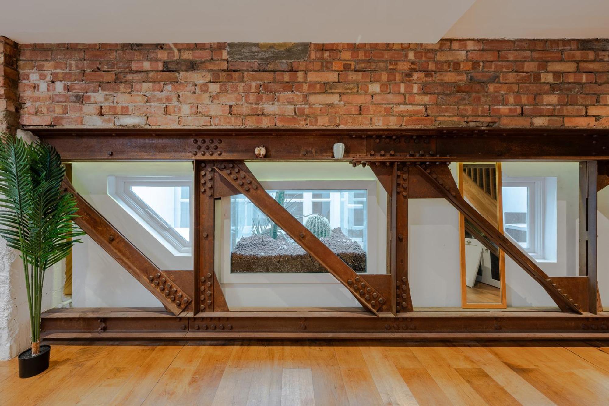 Stunning Duplex In * London
