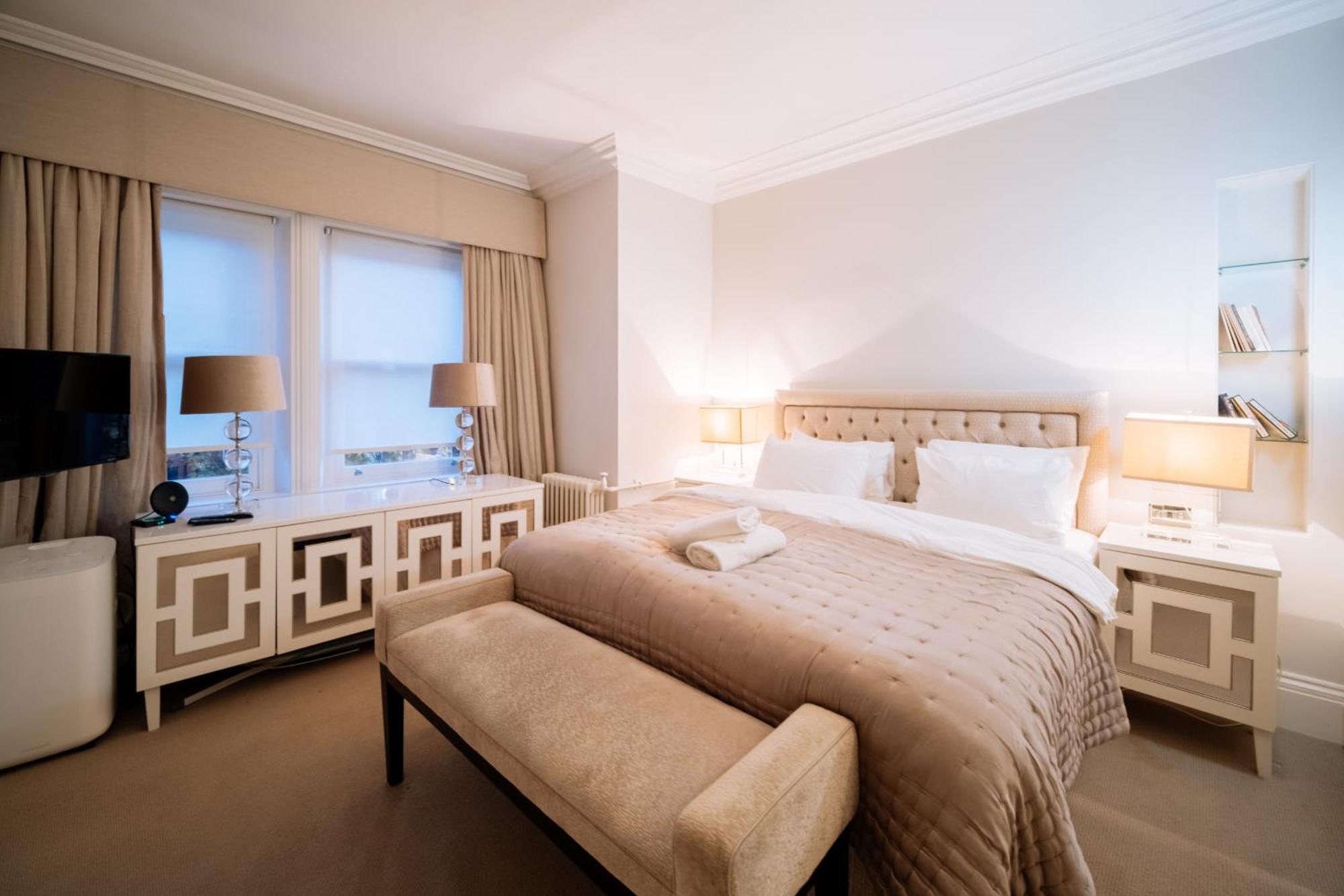 Sir Hans Sloane Apartment *