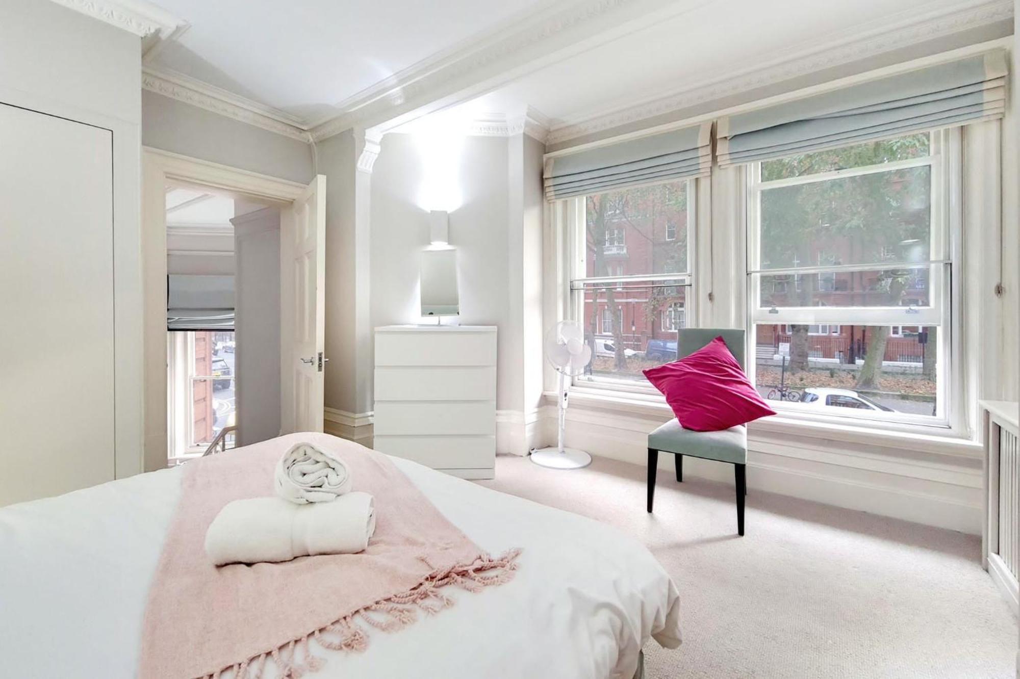 Sir Hans Sloane Apartment