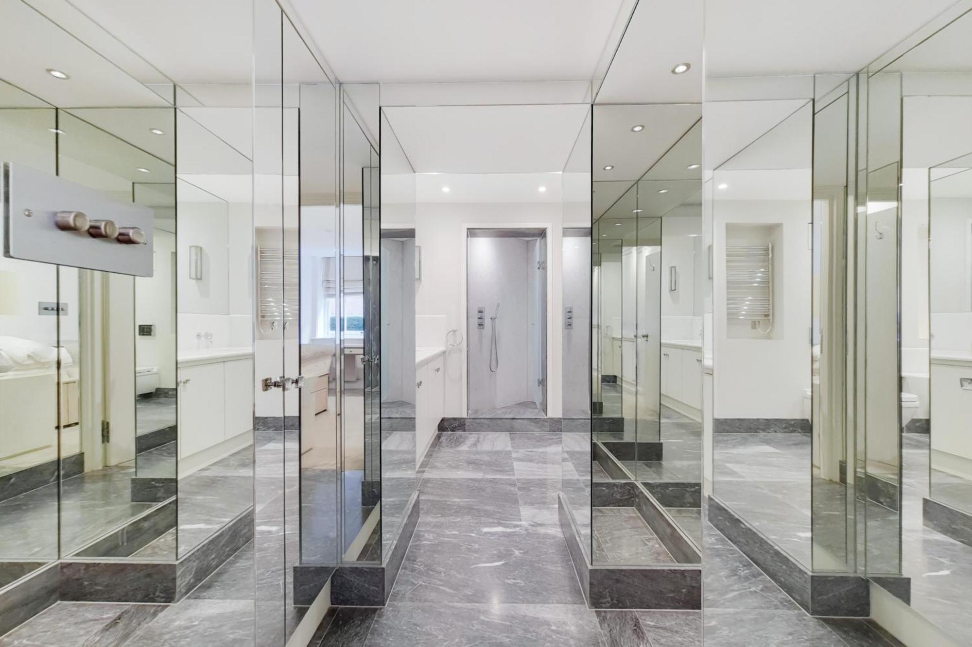 Sir Hans Sloane Apartment