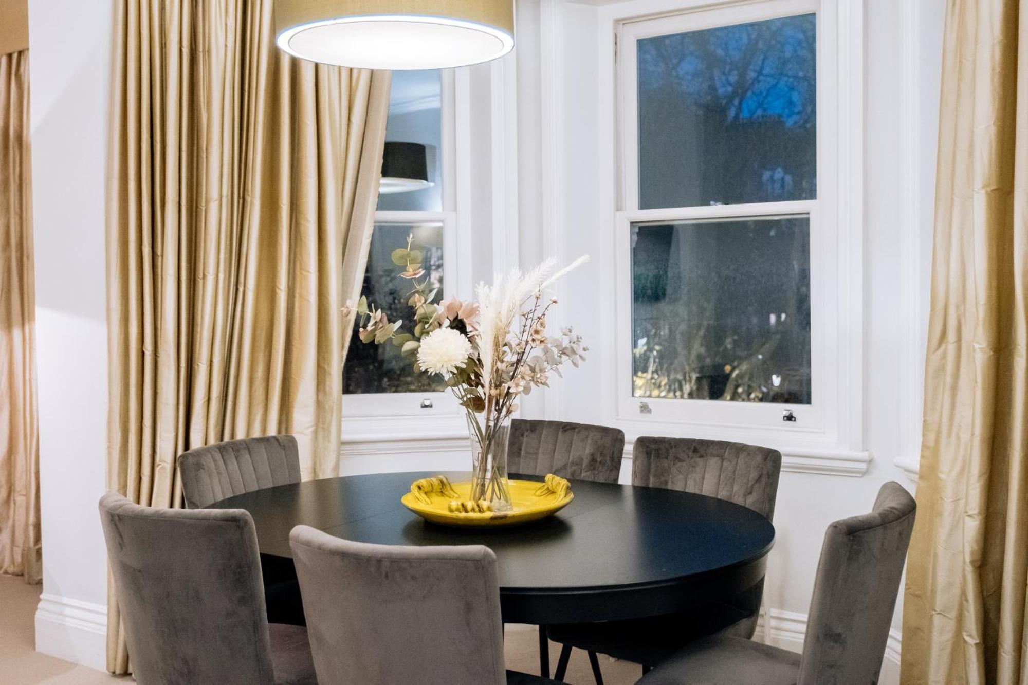 Sir Hans Sloane Apartment *