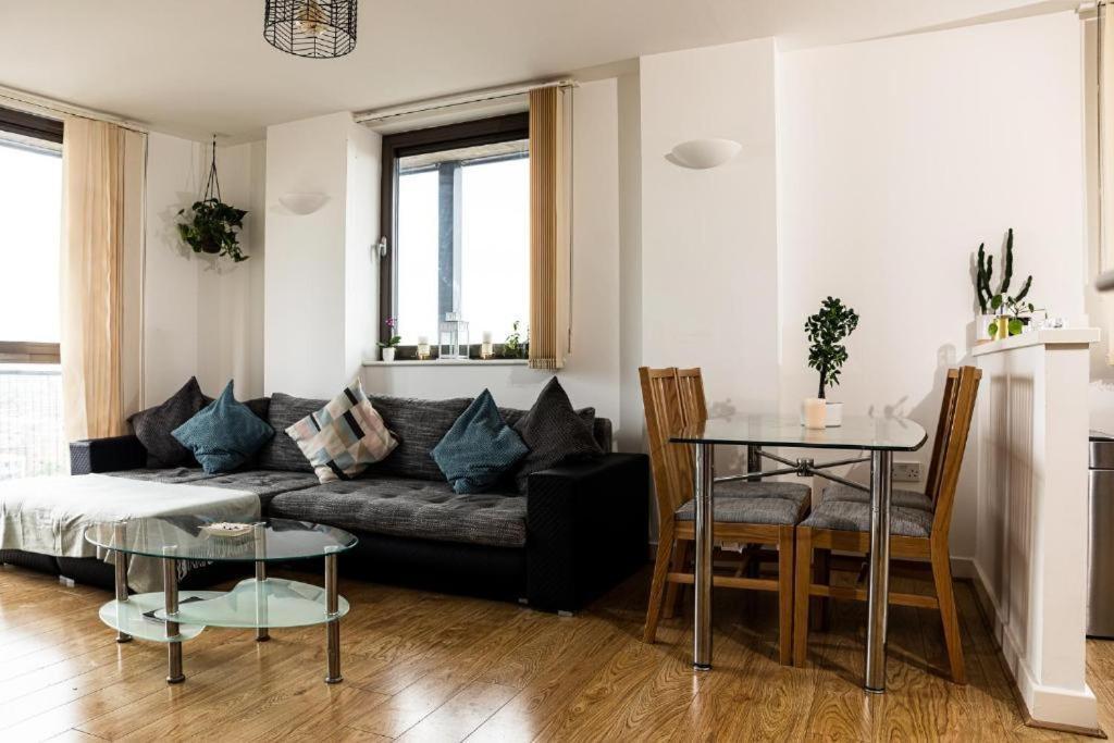 Apartamento Whitechapel Two Bedroom Luxury - Free Private Parking - Views Londres