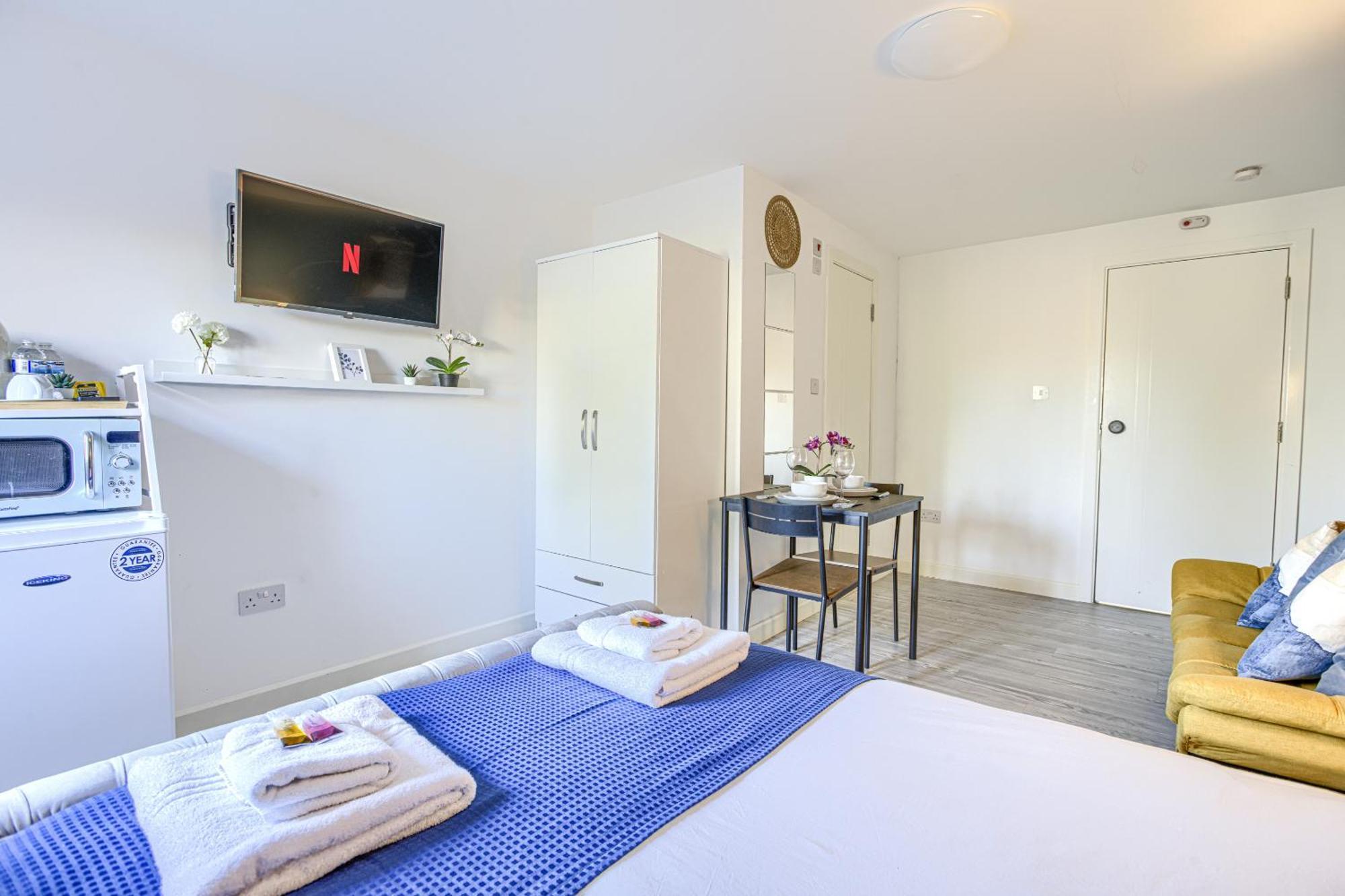 Hackney Deluxe Apartment