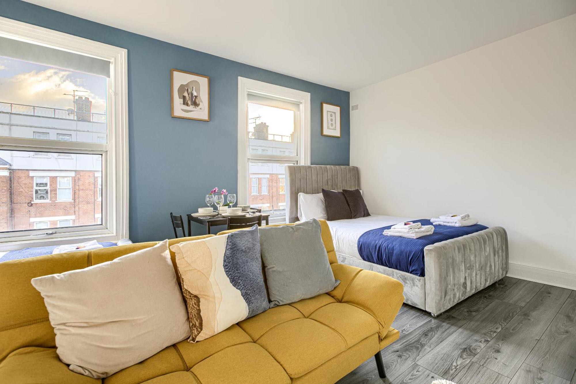 Hackney Deluxe Apartment