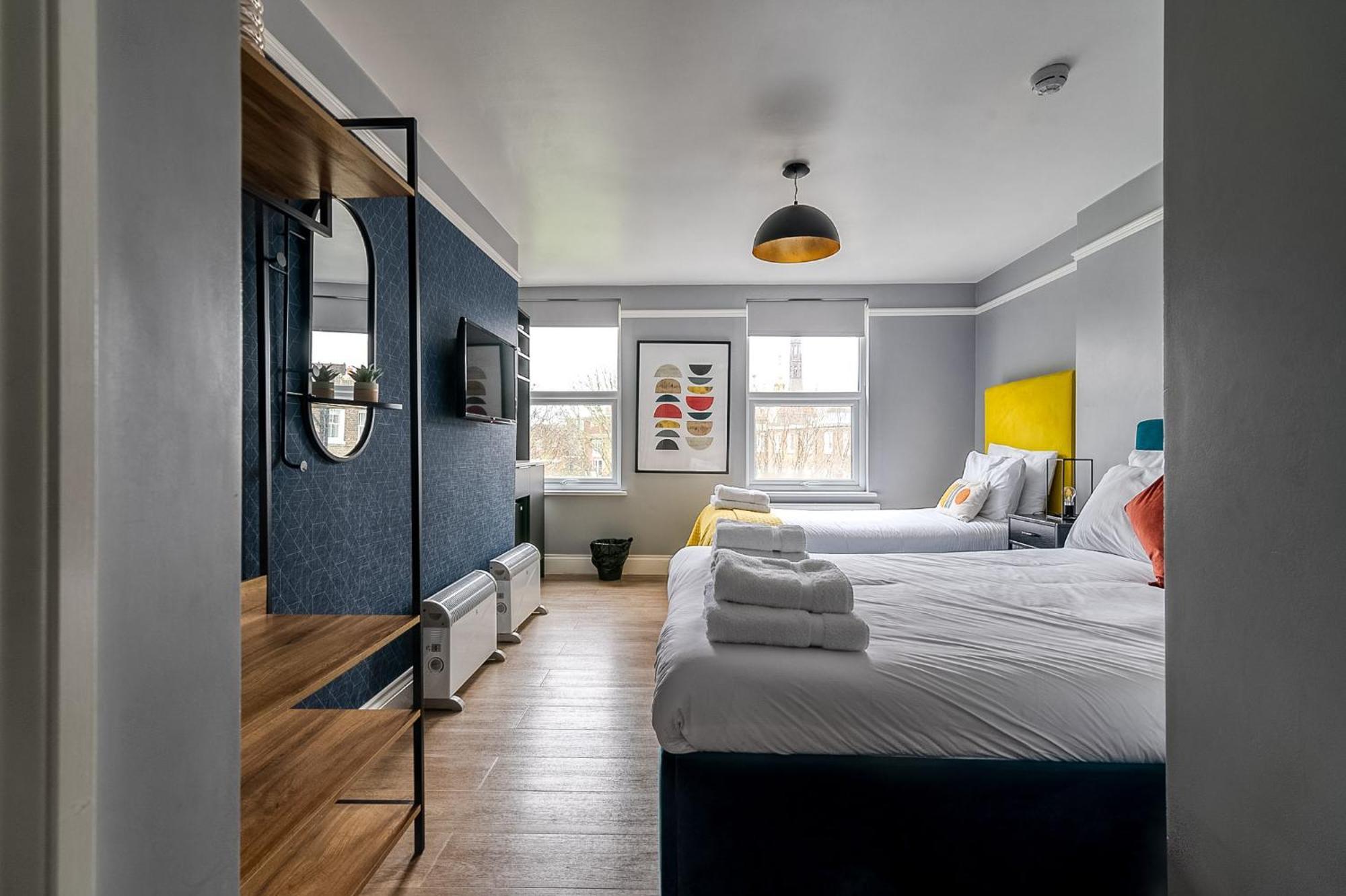 Kensington - Warwick Road 3* London