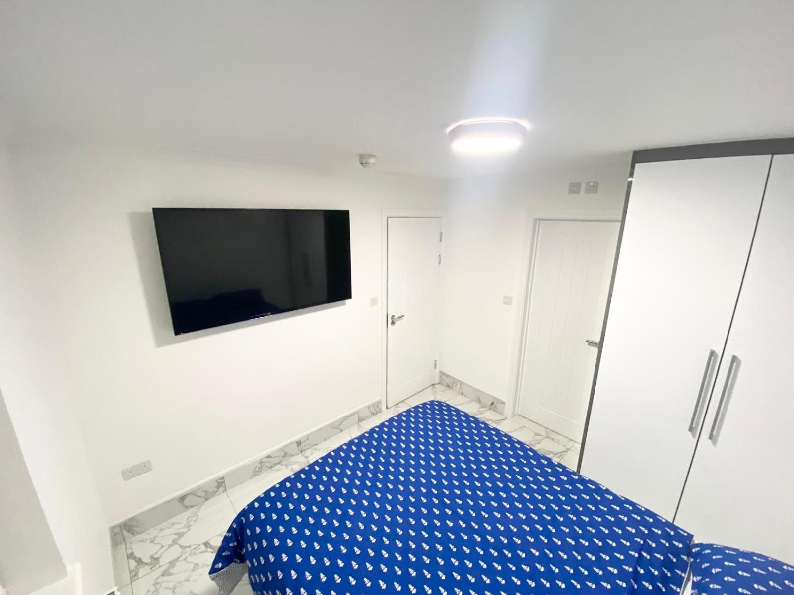 Ferienhaus The Royal Boutique Regent By , Sleep 8 *