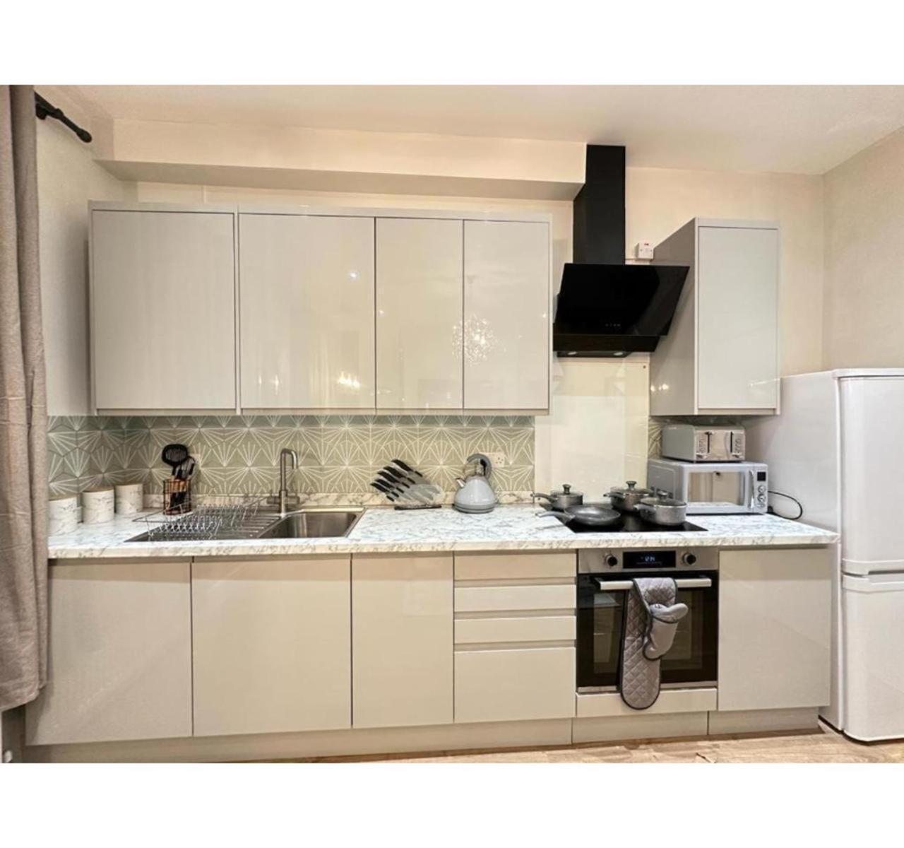 F2- Beautiful 1 Bed Flat Near Edgware Road Station Appartement Londen