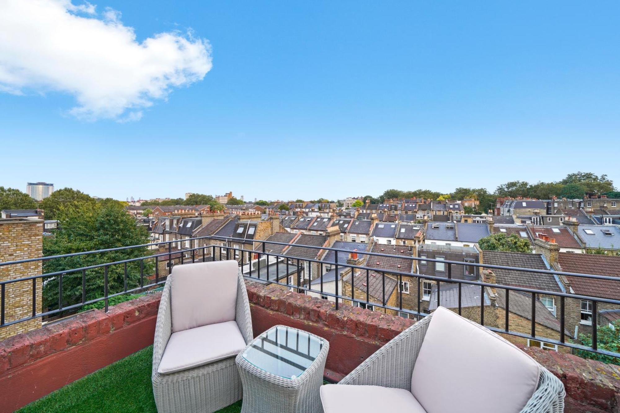 Beautiful Flat In Fulham - Great Views!- Sleeps 6 Apartment