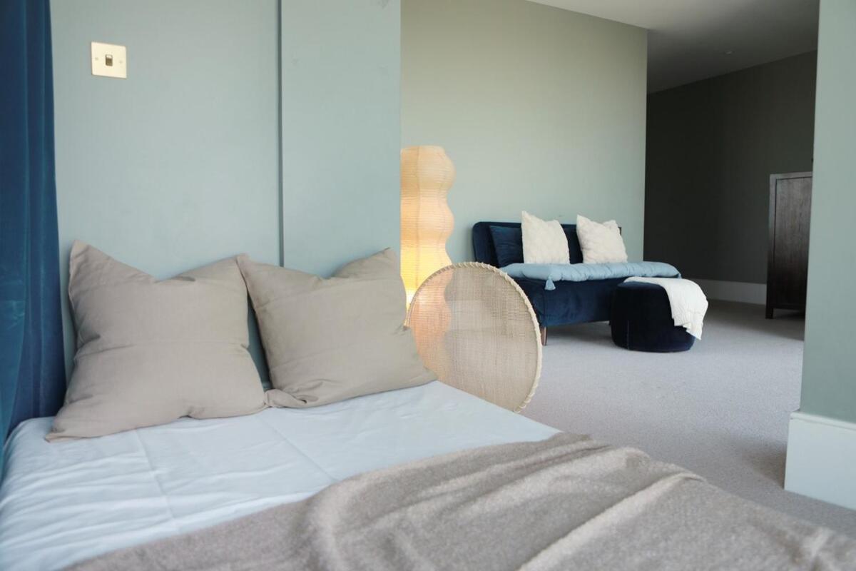 Appartement O2- Luxurious 3bd Flat With Stunning View Balcony Londen