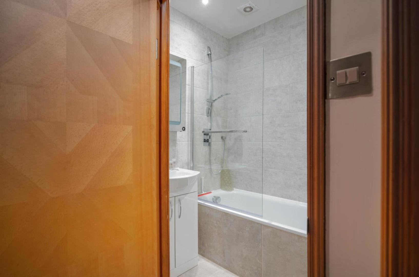 Guestready - Central Converted Mews In Bayswater * Londen