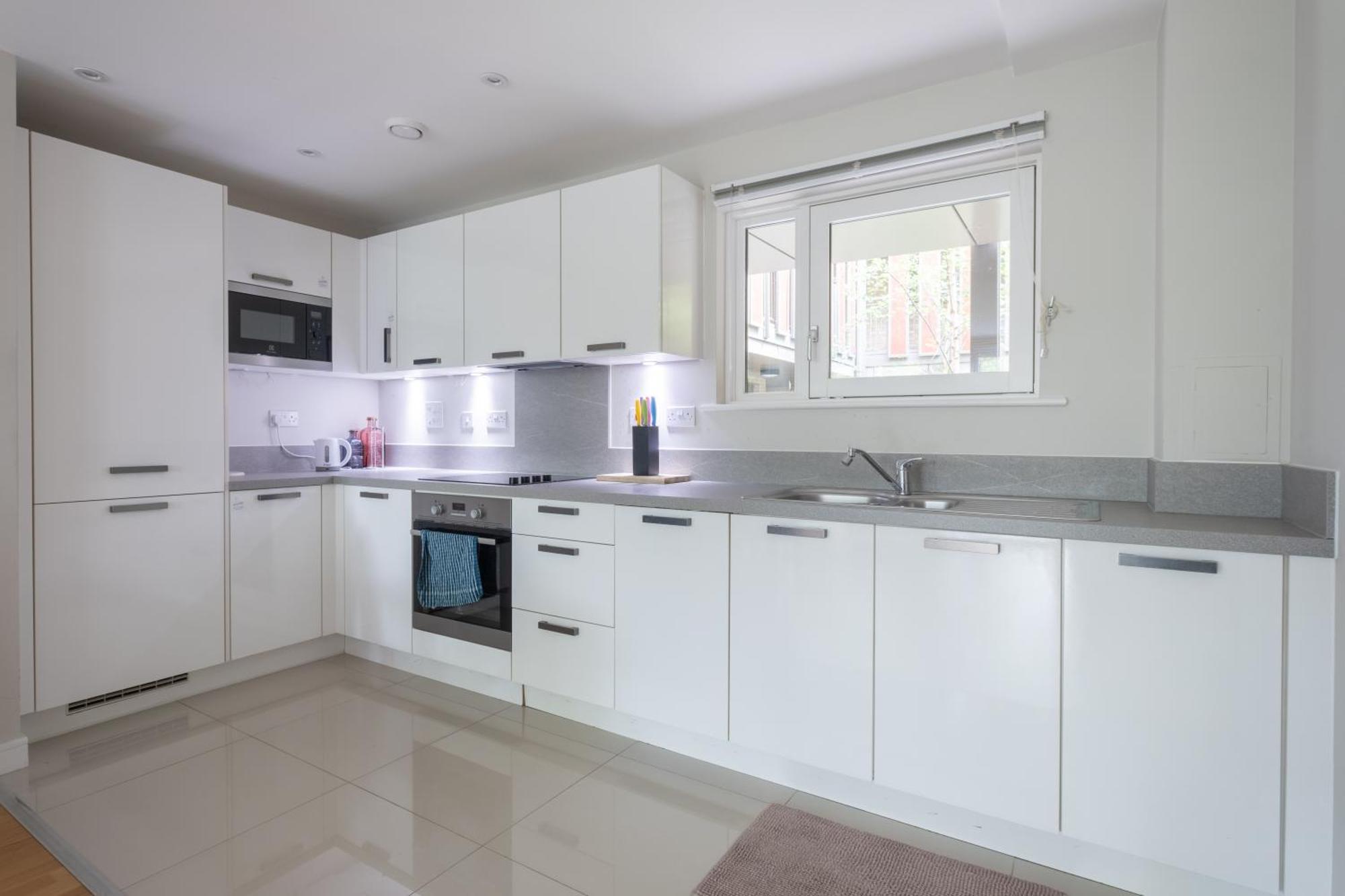 Brand New Flat With Car Park Londen