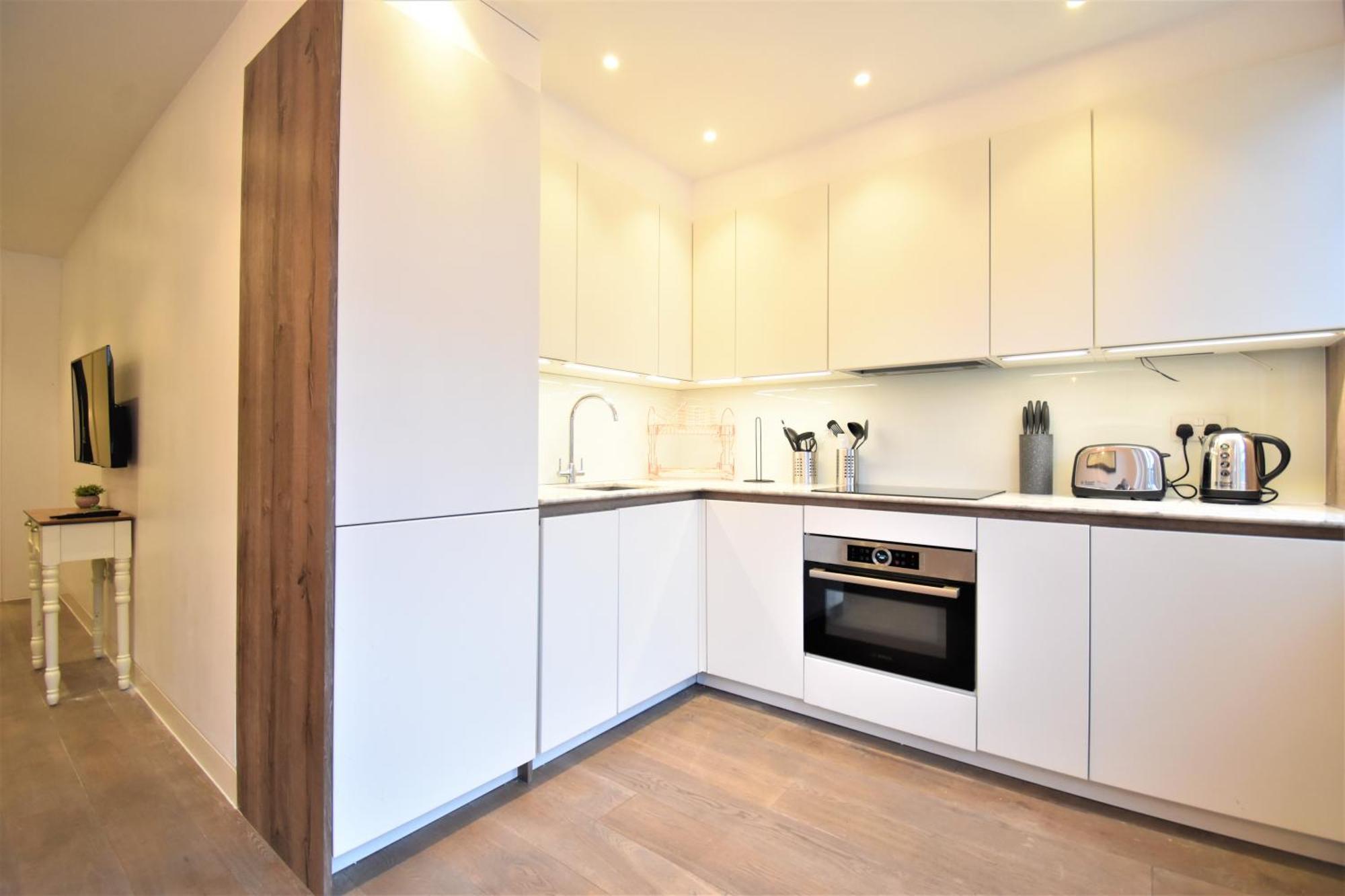 Superb Apartment, Shirland Mews Apartment London
