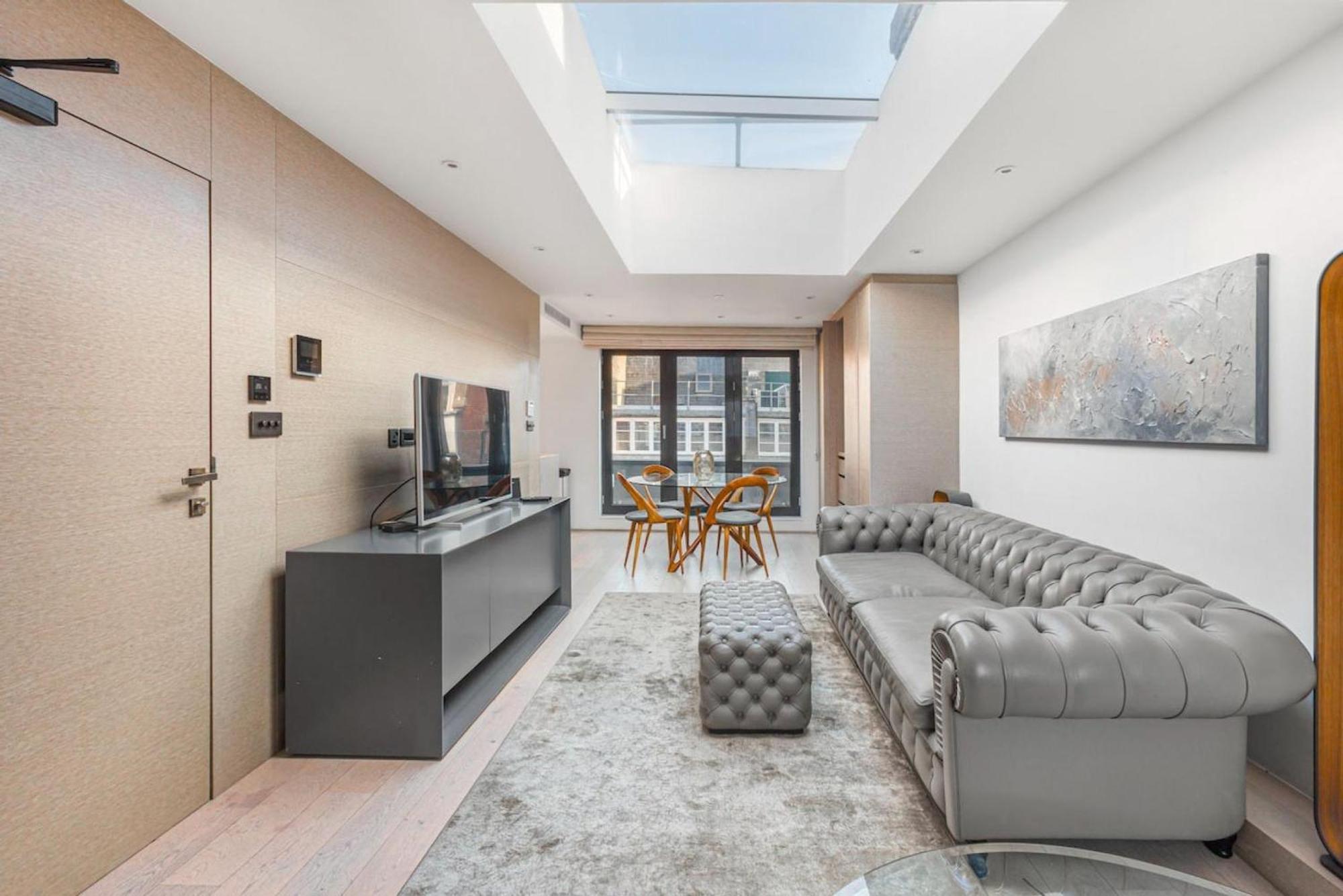 Apartment Maddox Street *