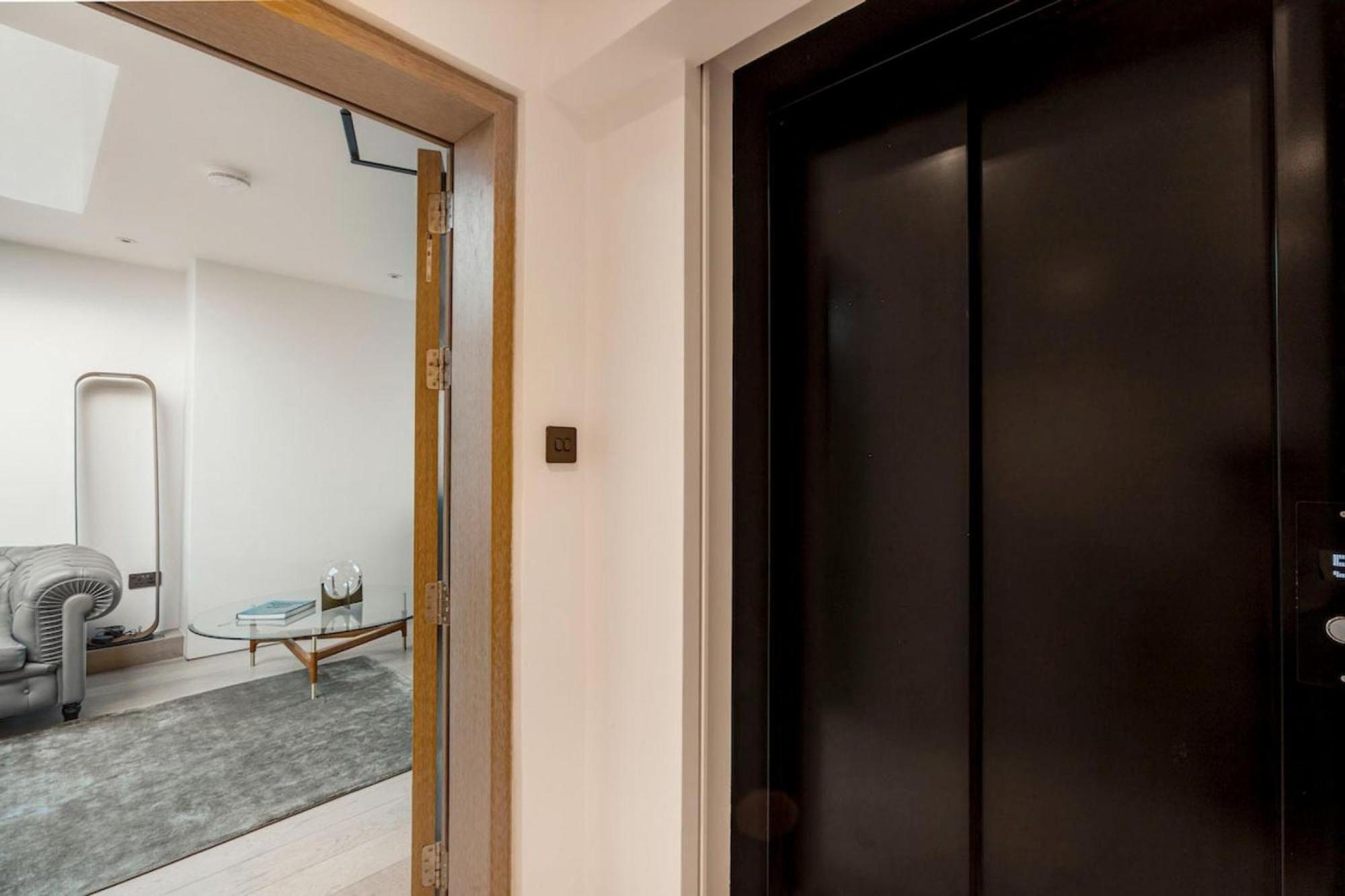 Apartment Maddox Street London