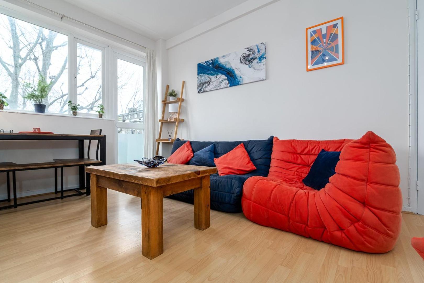 Guestready - Vibrant Near Eye Londen