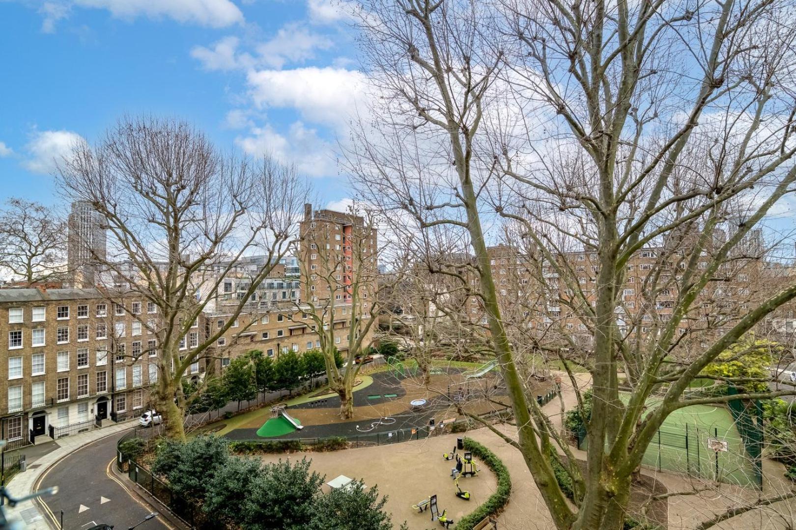 Guestready - Vibrant Near Eye * Londen
