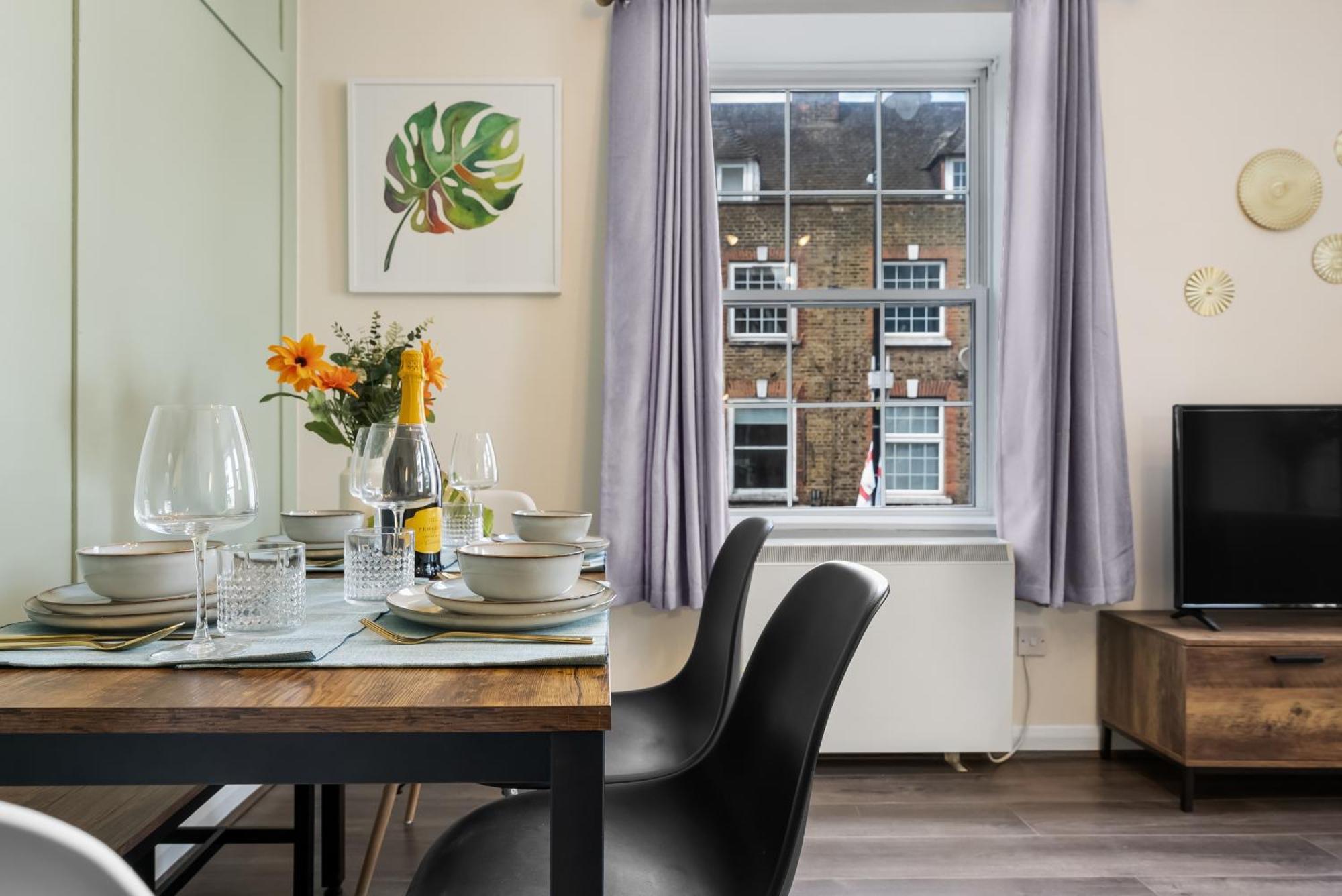 Chic 2 Bedroom Near Liverpool Street By Gold Apartment *