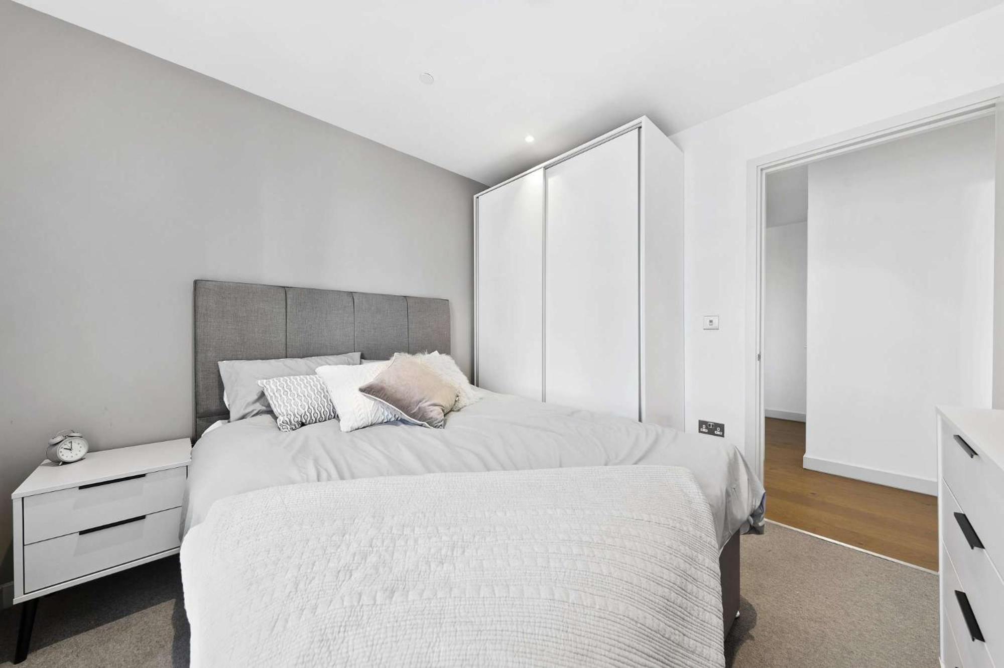 Apartment Wonderful Luxury 2br Oasis In Enctre London