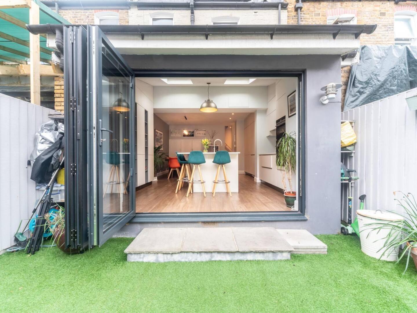Pass The Keys - Wonderful Family In Earlsfield Holiday home London