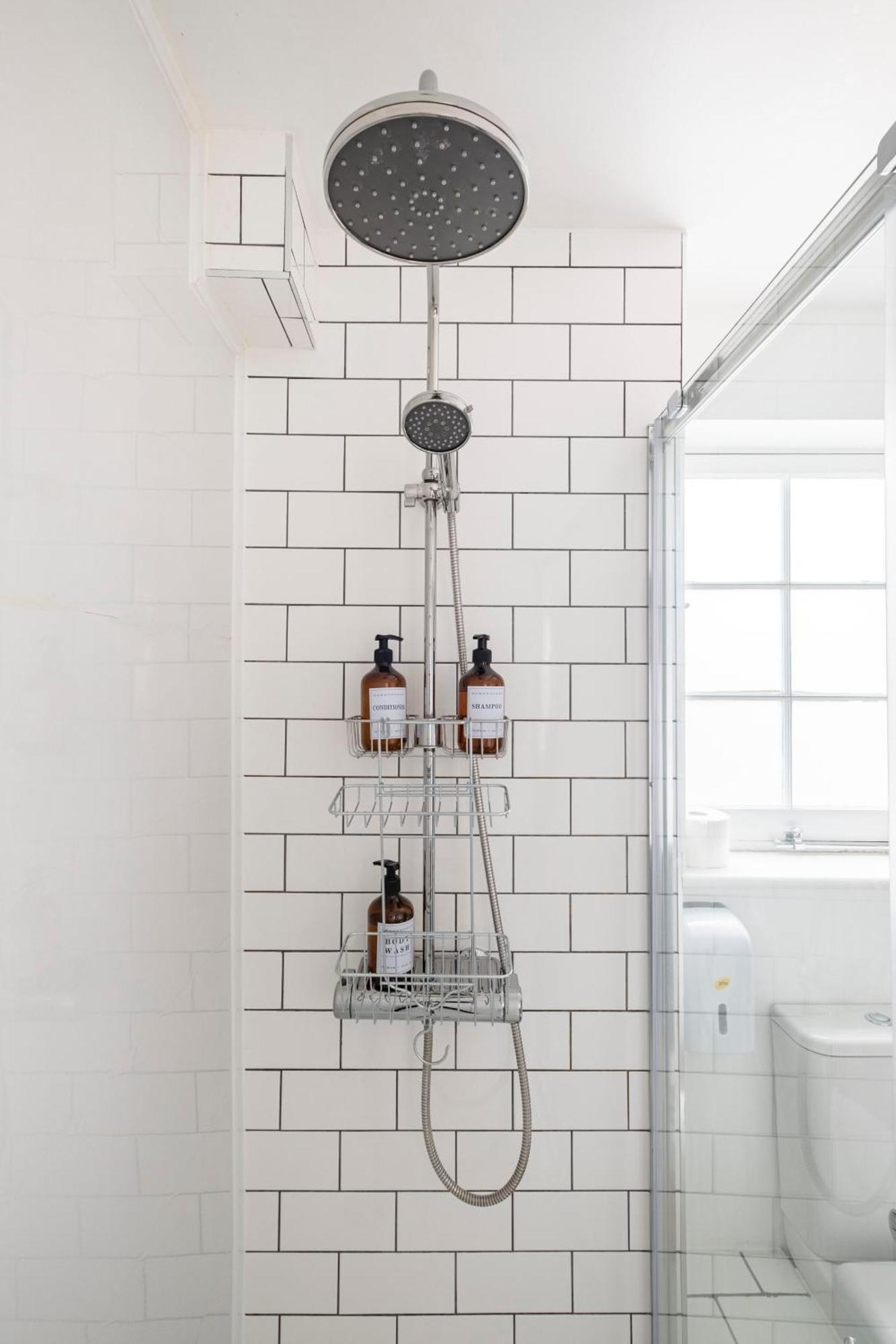 195vbr With Private Bathrooms, Shared Kitchen Londen