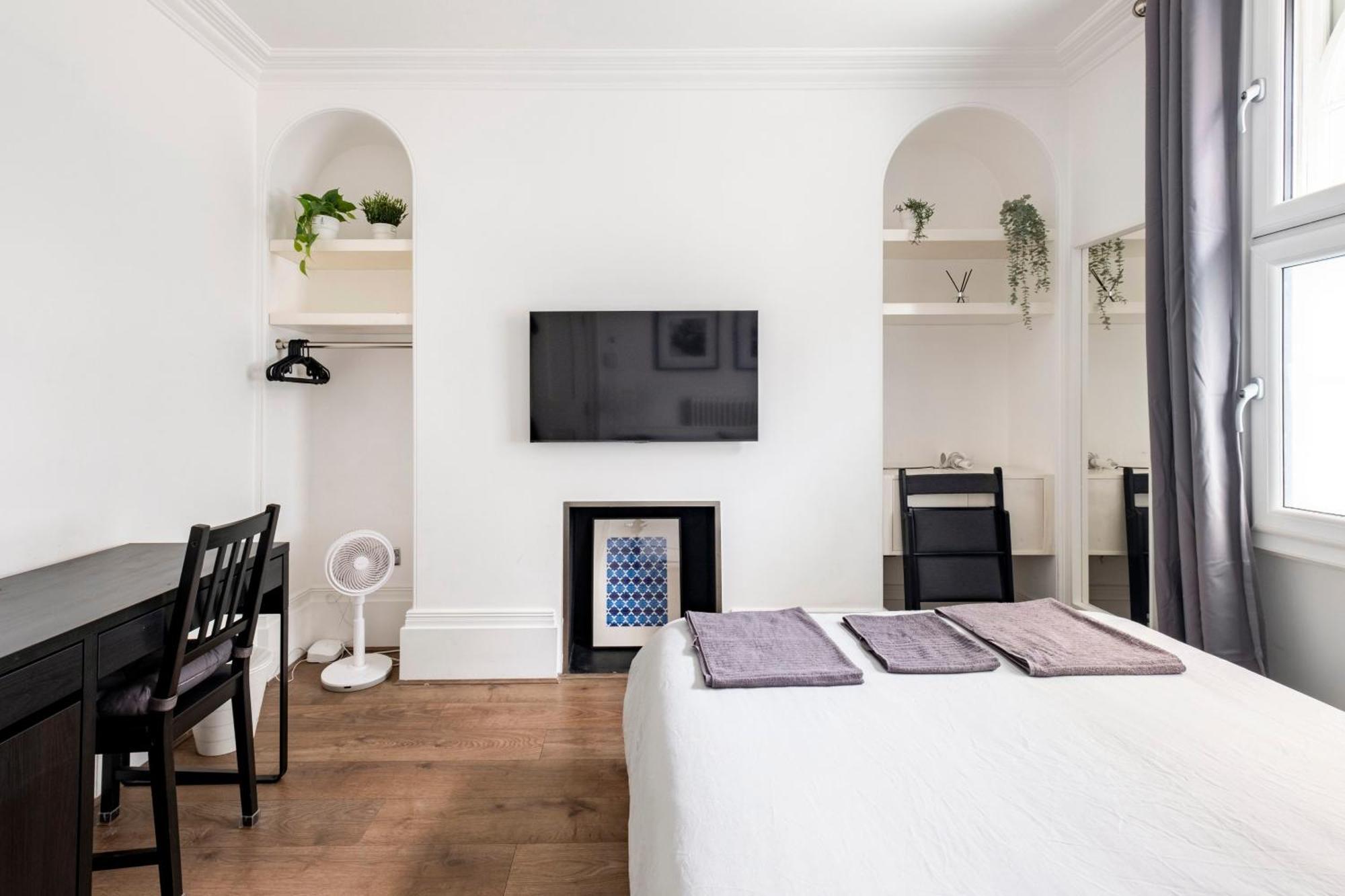 195vbr With Private Bathrooms, Shared Kitchen Londen