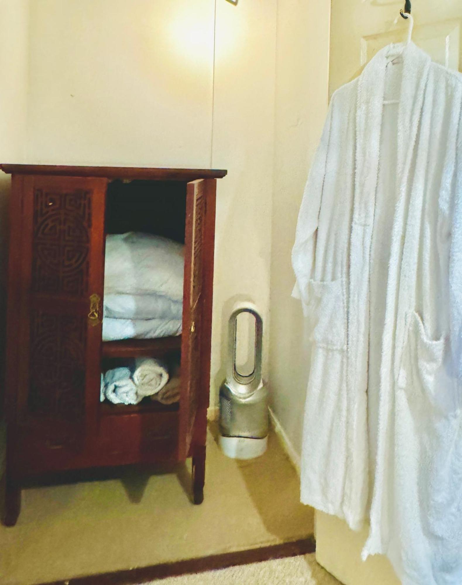 Private In A Stylish Flat Homestay London