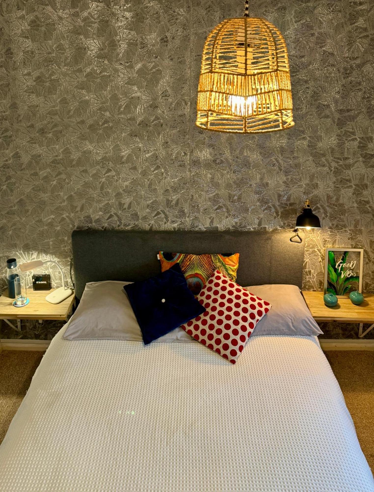 Private In A Stylish Flat Homestay London