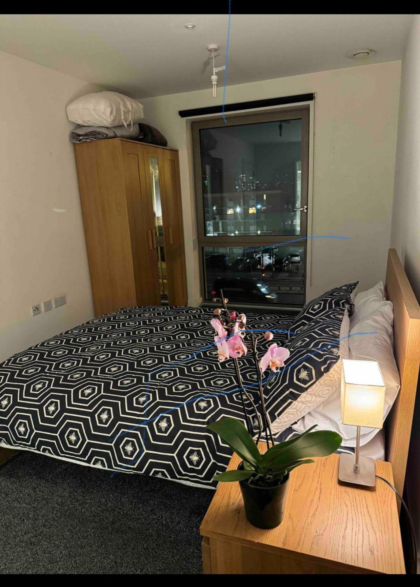 Charming With 2 Bedrooms Apartment London