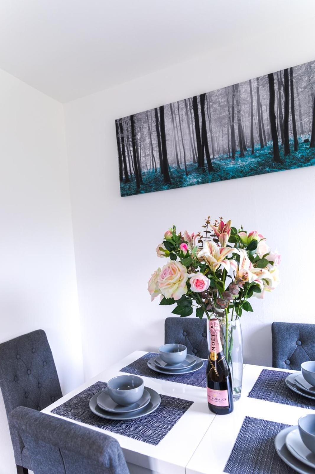 Barking Leisure And Contractor Holiday home *