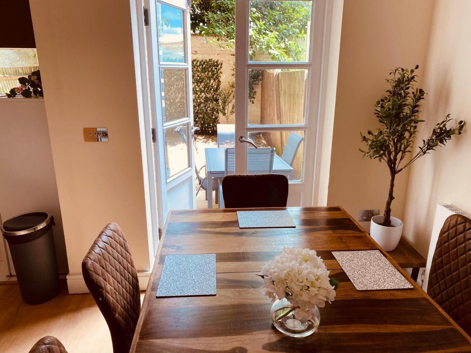 Stunning 4 Bedroom House Feriehus *