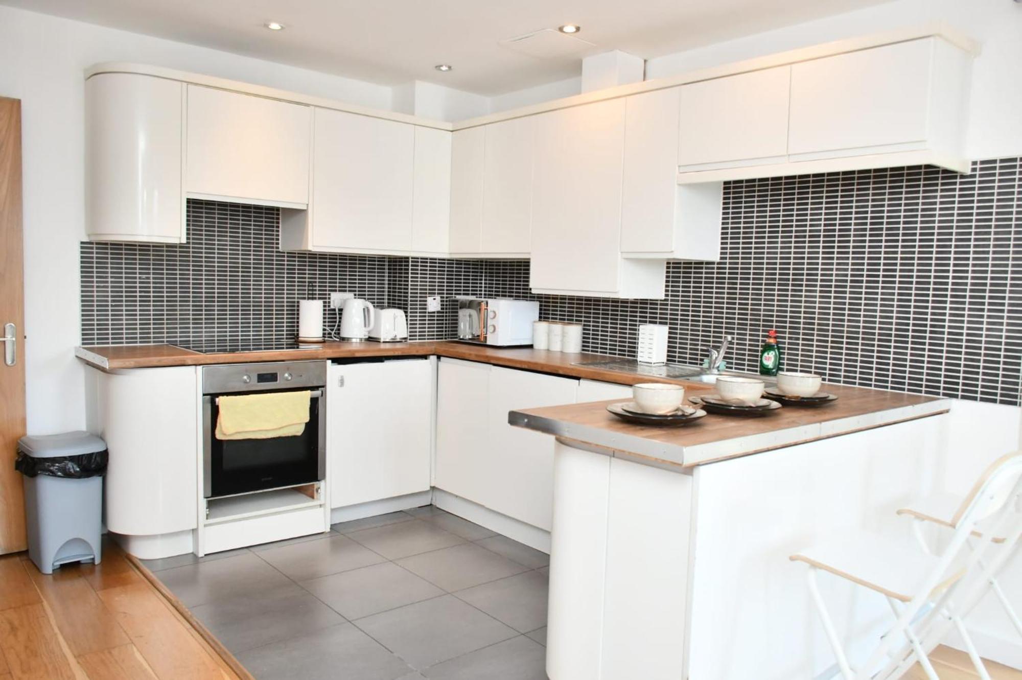 Spacious 2bedroom In Airport Apartment *