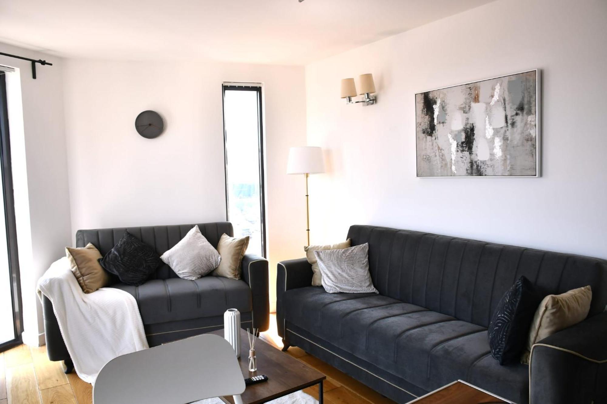 Spacious 2bedroom In Airport Apartment