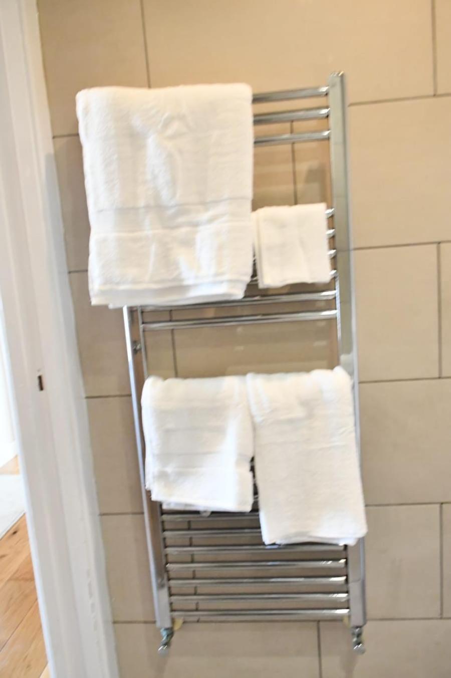 Spacious 2bedroom In Airport Apartment *
