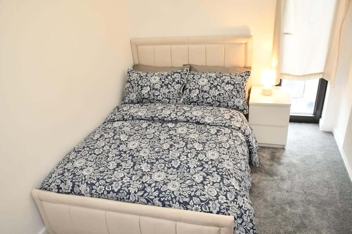 Apartment Spacious 2bedroom In Airport London