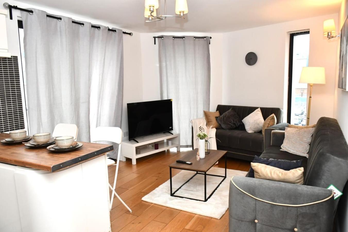 Apartment Spacious 2bedroom In Airport *